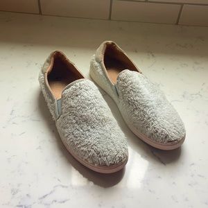 UGG slip on sneakers barley worn.